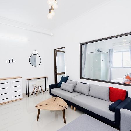Shjmily House Bed & Breakfast Дананг Екстериор снимка